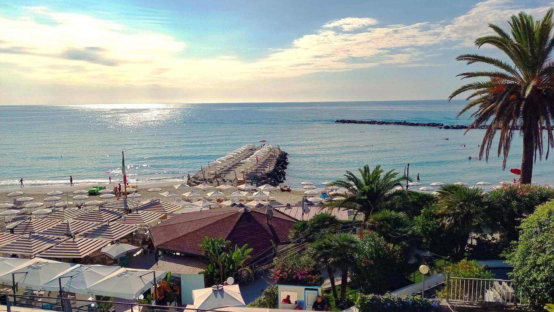 La Pace, Il Sole, Il Mare - Sanremo Casa Indipendente Vista Mare, Posto Auto Privato, Ampio Spazio Esterno Attrezzato, A Pochi Minuti Dalle Spiagge Esterno foto