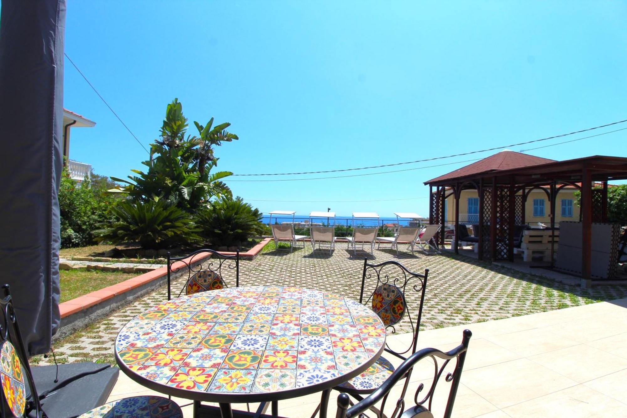 La Pace, Il Sole, Il Mare - Sanremo Casa Indipendente Vista Mare, Posto Auto Privato, Ampio Spazio Esterno Attrezzato, A Pochi Minuti Dalle Spiagge Esterno foto